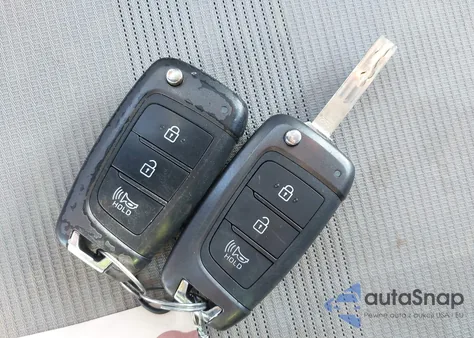 2020 Hyundai Venue Sel from USA, damaged, VIN KMHRC8A35LU027774